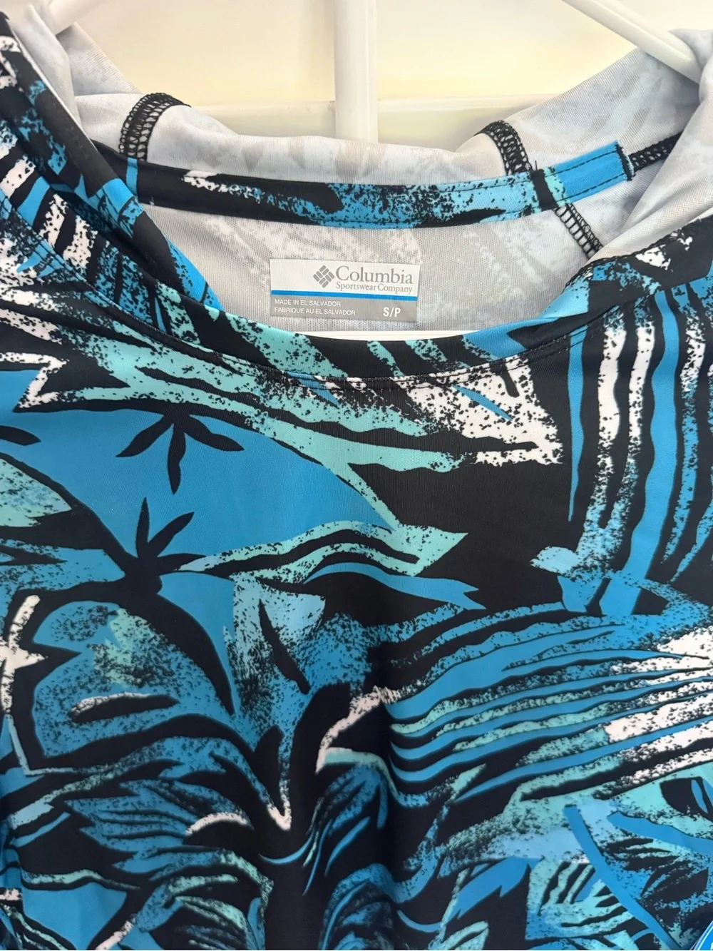 Columbia Turquoise and Black Tropical Print Rash Guard